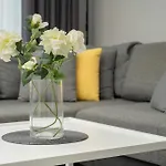Wroclaw Center Apartment Close To The Market And Park With Parking & Air Conditioning By Renters Prestige